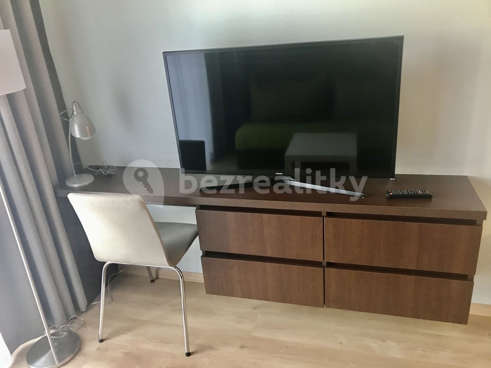 Prenájom bytu 1-izbový 26 m², Mukařovského, Praha, Praha Prenájom bytu 1-izbový 26 m², Mukařovského, Praha, Praha