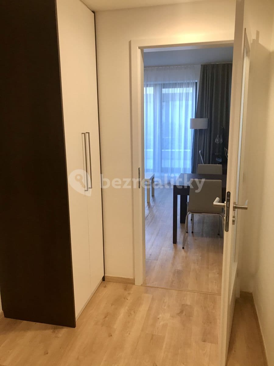 Prenájom bytu 1-izbový 26 m², Mukařovského, Praha, Praha Prenájom bytu 1-izbový 26 m², Mukařovského, Praha, Praha