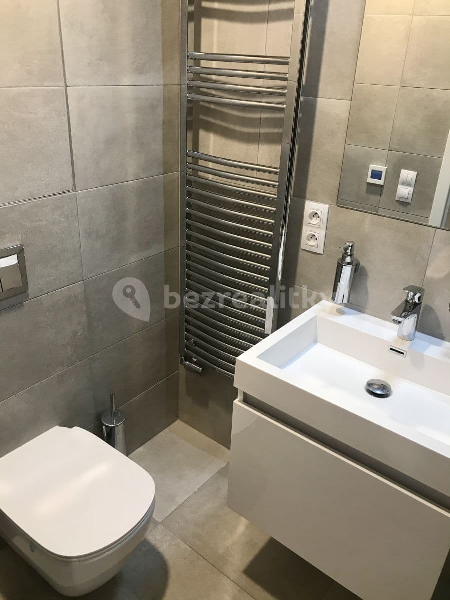 Prenájom bytu 1-izbový 26 m², Mukařovského, Praha, Praha Prenájom bytu 1-izbový 26 m², Mukařovského, Praha, Praha