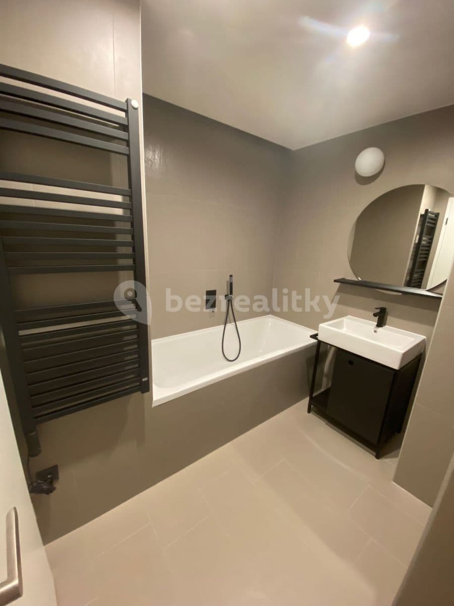 Prenájom bytu 2-izbový 56 m², Ramonova, Praha, Praha Prenájom bytu 2-izbový 56 m², Ramonova, Praha, Praha