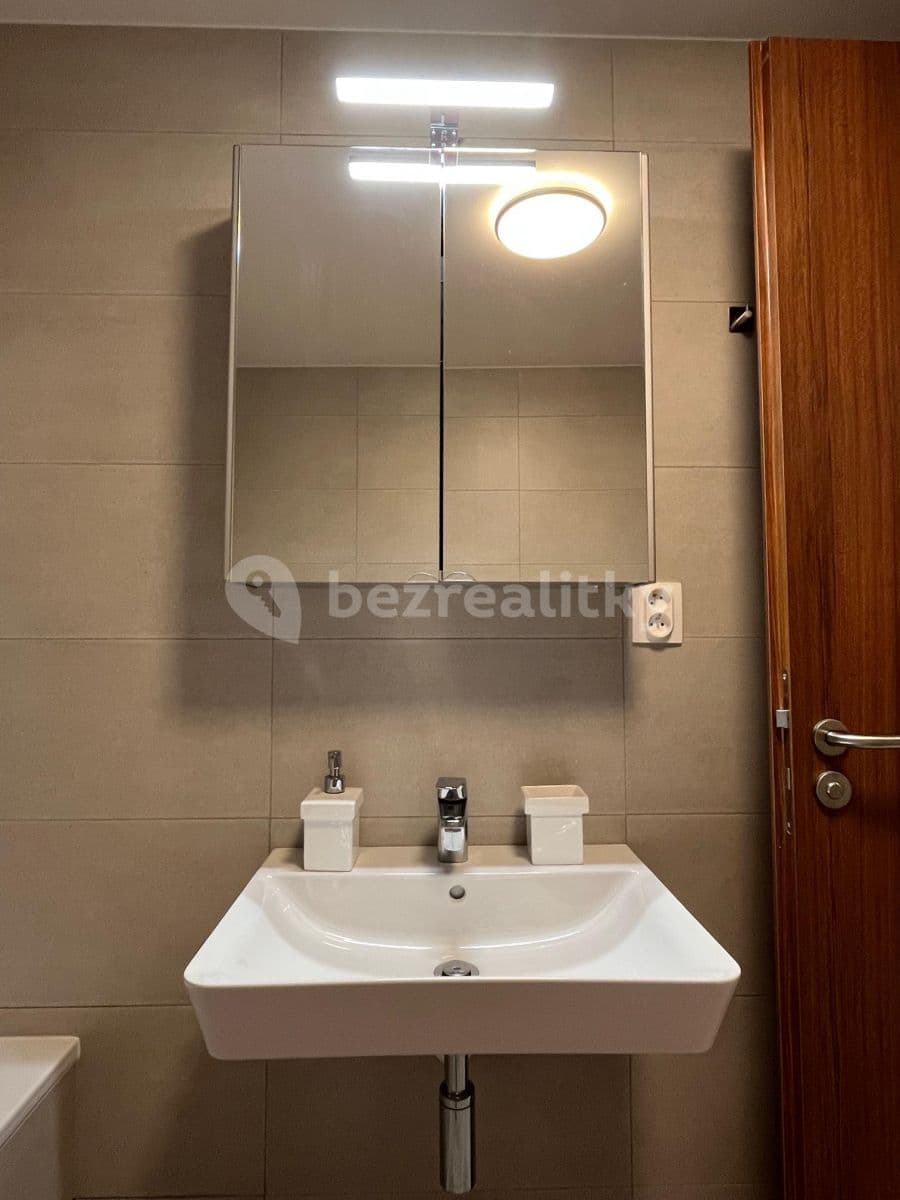 Prenájom bytu 1-izbový 42 m², Vorařská, Praha, Praha Prenájom bytu 1-izbový 42 m², Vorařská, Praha, Praha