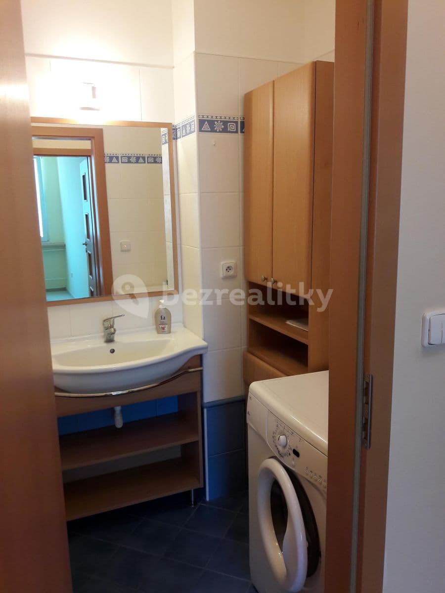 Prenájom bytu 3-izbový 68 m², Březinova, Kolín, Středočeský kraj Prenájom bytu 3-izbový 68 m², Březinova, Kolín, Středočeský kraj