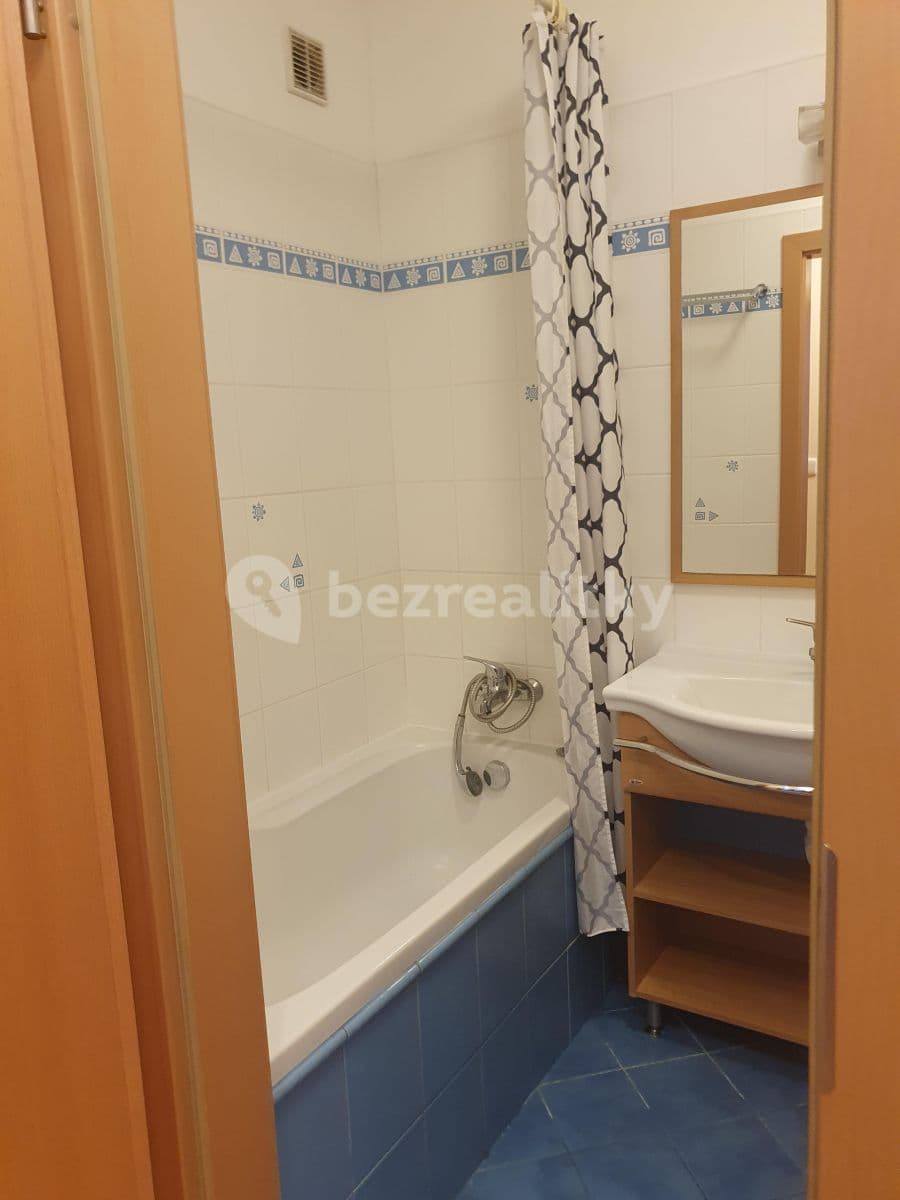 Prenájom bytu 3-izbový 68 m², Březinova, Kolín, Středočeský kraj Prenájom bytu 3-izbový 68 m², Březinova, Kolín, Středočeský kraj