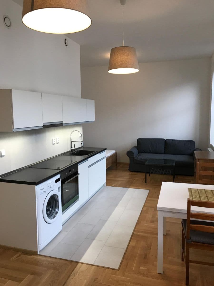 Prenájom bytu 1-izbový 34 m², Olomouc, Olomoucký kraj Prenájom bytu 1-izbový 34 m², Olomouc, Olomoucký kraj