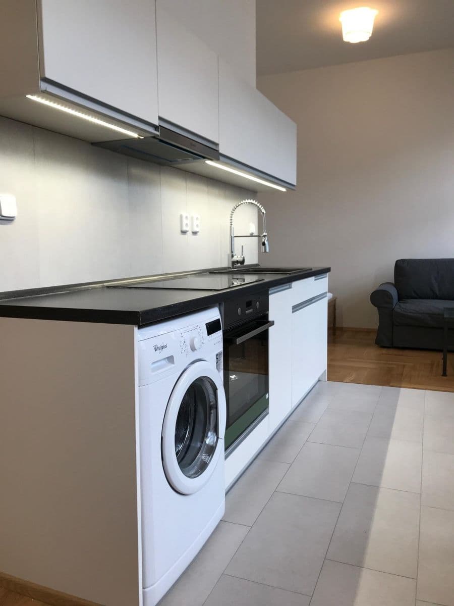 Prenájom bytu 1-izbový 34 m², Olomouc, Olomoucký kraj Prenájom bytu 1-izbový 34 m², Olomouc, Olomoucký kraj