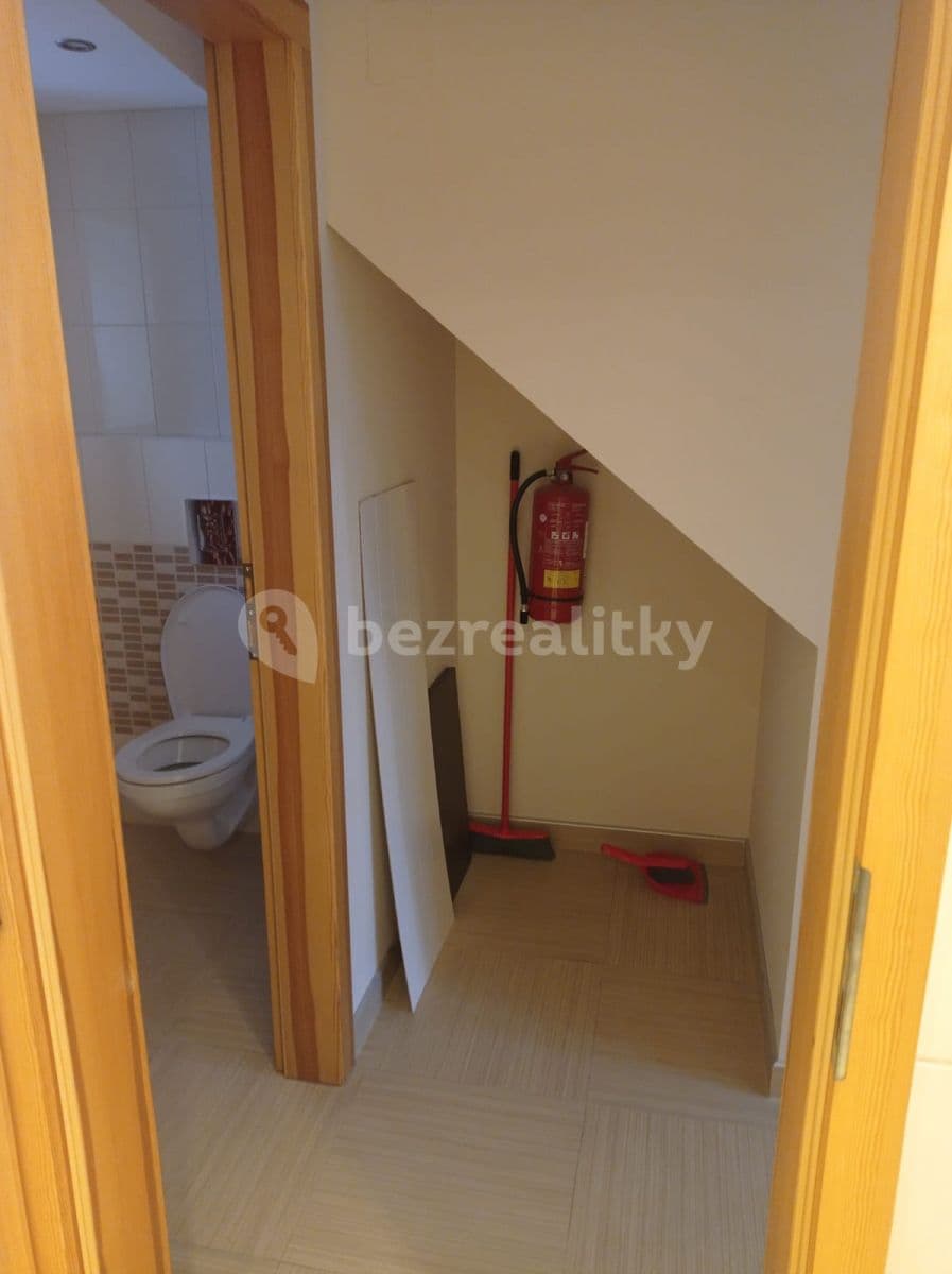Prenájom bytu 2-izbový 42 m², Pod Dálnicí, Králův Dvůr, Středočeský kraj Prenájom bytu 2-izbový 42 m², Pod Dálnicí, Králův Dvůr, Středočeský kraj