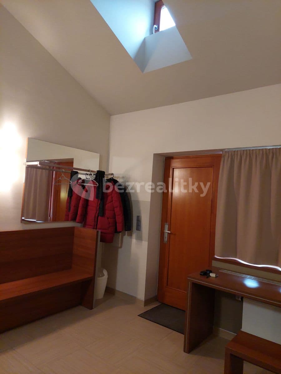 Prenájom bytu 2-izbový 42 m², Pod Dálnicí, Králův Dvůr, Středočeský kraj Prenájom bytu 2-izbový 42 m², Pod Dálnicí, Králův Dvůr, Středočeský kraj