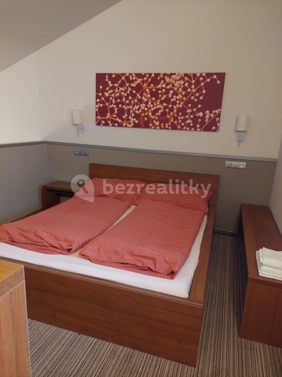 Prenájom bytu 2-izbový 42 m², Pod Dálnicí, Králův Dvůr, Středočeský kraj Prenájom bytu 2-izbový 42 m², Pod Dálnicí, Králův Dvůr, Středočeský kraj