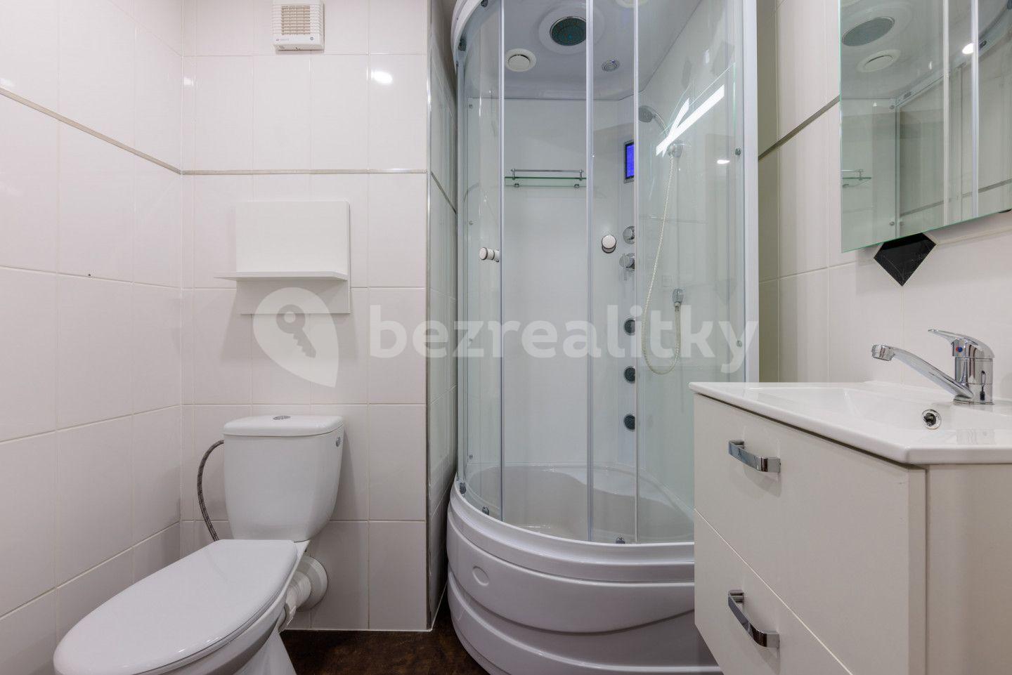 Predaj bytu 1-izbový 26 m², Charkovská, Karlovy Vary, Karlovarský kraj
