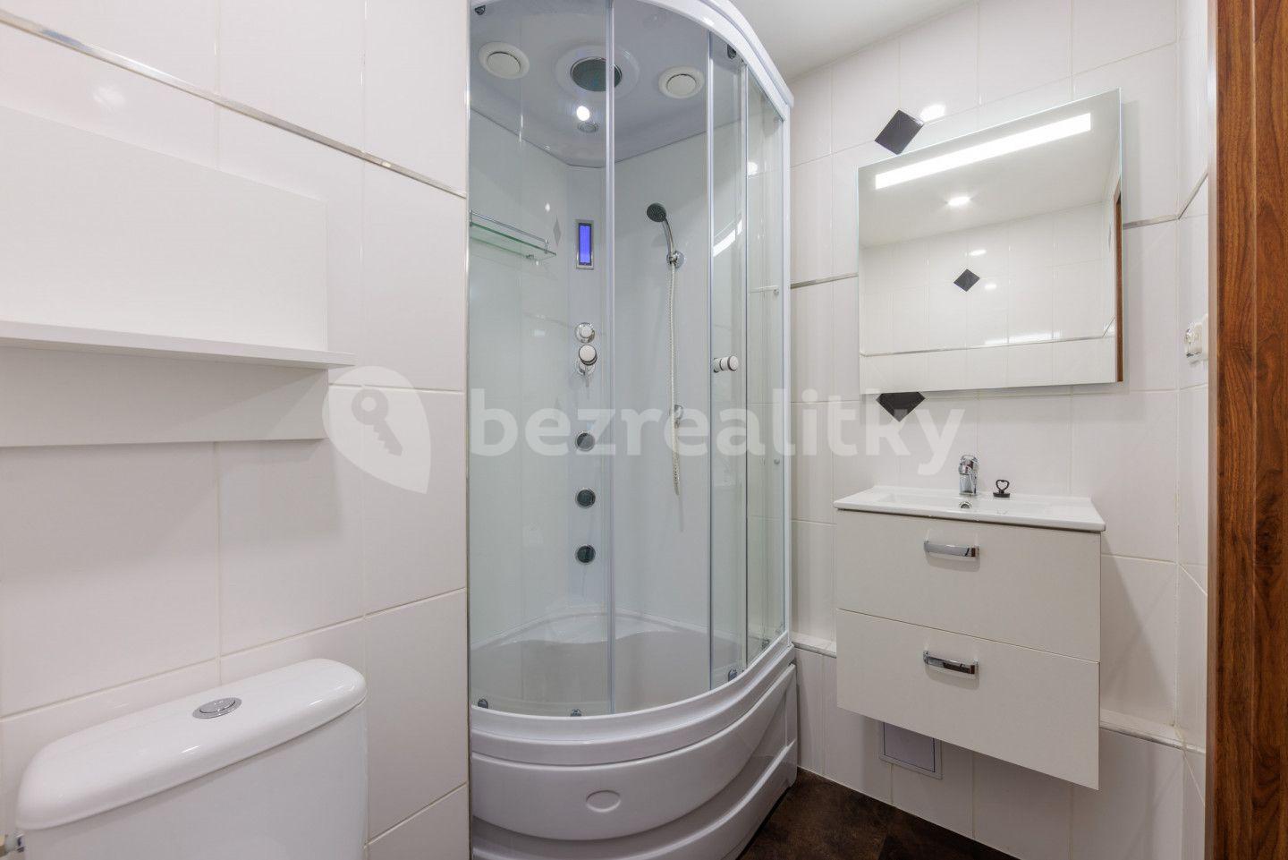 Predaj bytu 1-izbový 26 m², Charkovská, Karlovy Vary, Karlovarský kraj