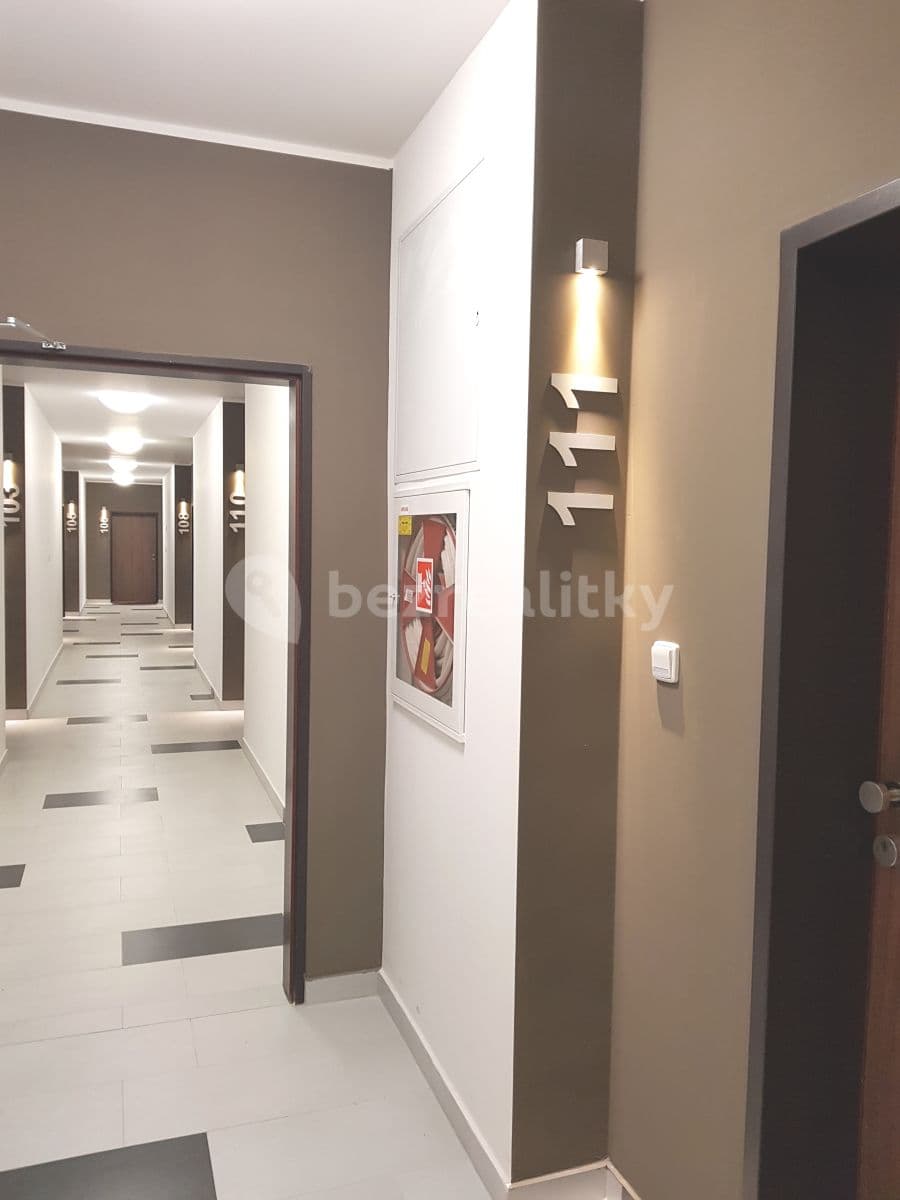 Prenájom bytu 2-izbový 53 m², Klementova, Praha, Praha Prenájom bytu 2-izbový 53 m², Klementova, Praha, Praha