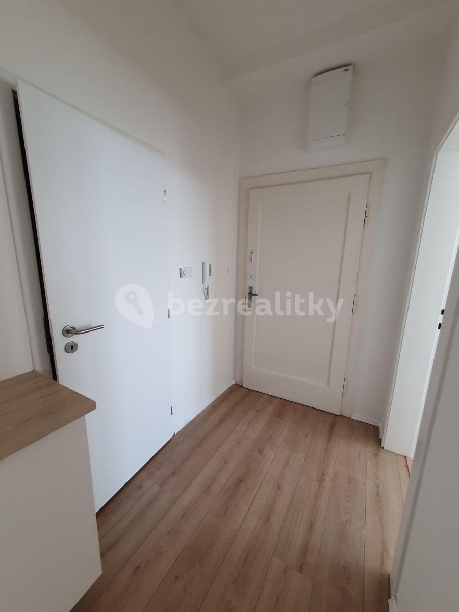 Prenájom bytu 2-izbový 45 m², Čimická, Praha, Praha Prenájom bytu 2-izbový 45 m², Čimická, Praha, Praha