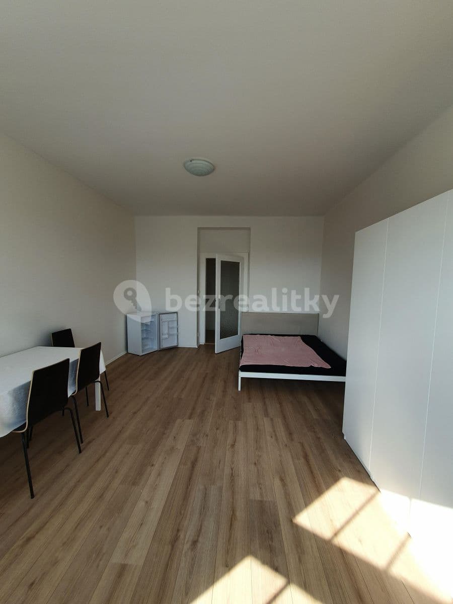 Prenájom bytu 2-izbový 45 m², Čimická, Praha, Praha Prenájom bytu 2-izbový 45 m², Čimická, Praha, Praha