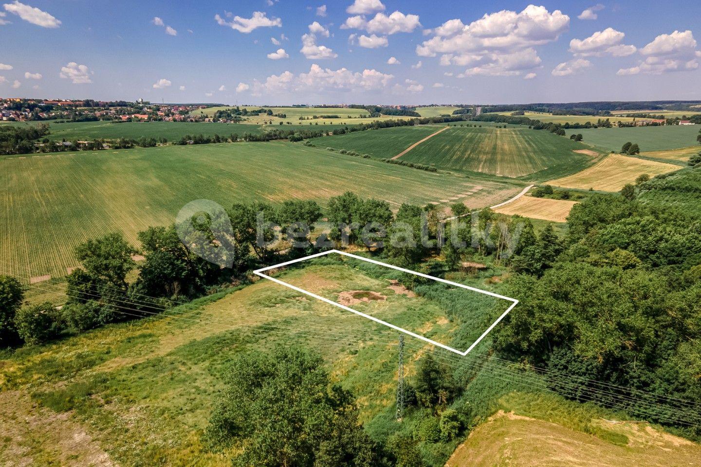 Predaj pozemku 5.400 m², Kačice, Středočeský kraj