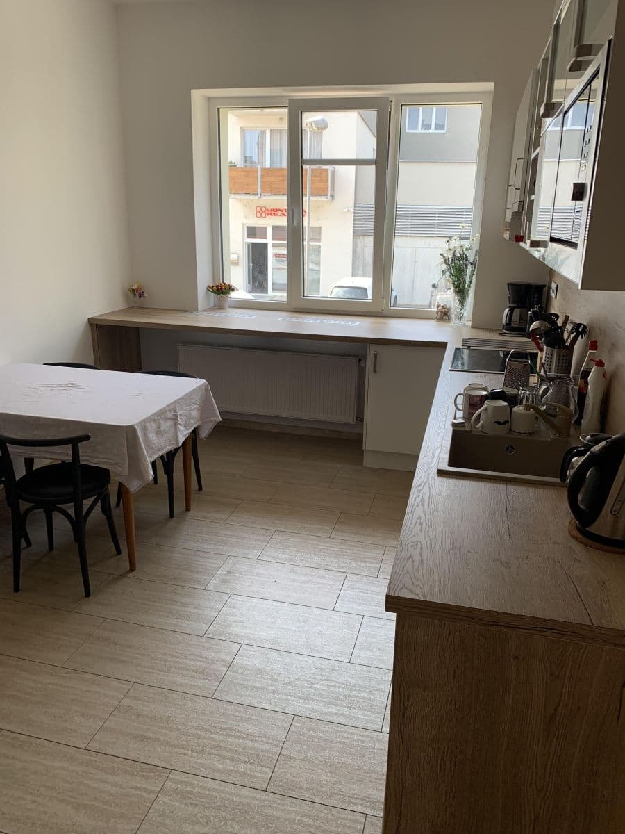 Prenájom bytu 2-izbový 75 m², Mišákova, Olomouc, Olomoucký kraj Prenájom bytu 2-izbový 75 m², Mišákova, Olomouc, Olomoucký kraj