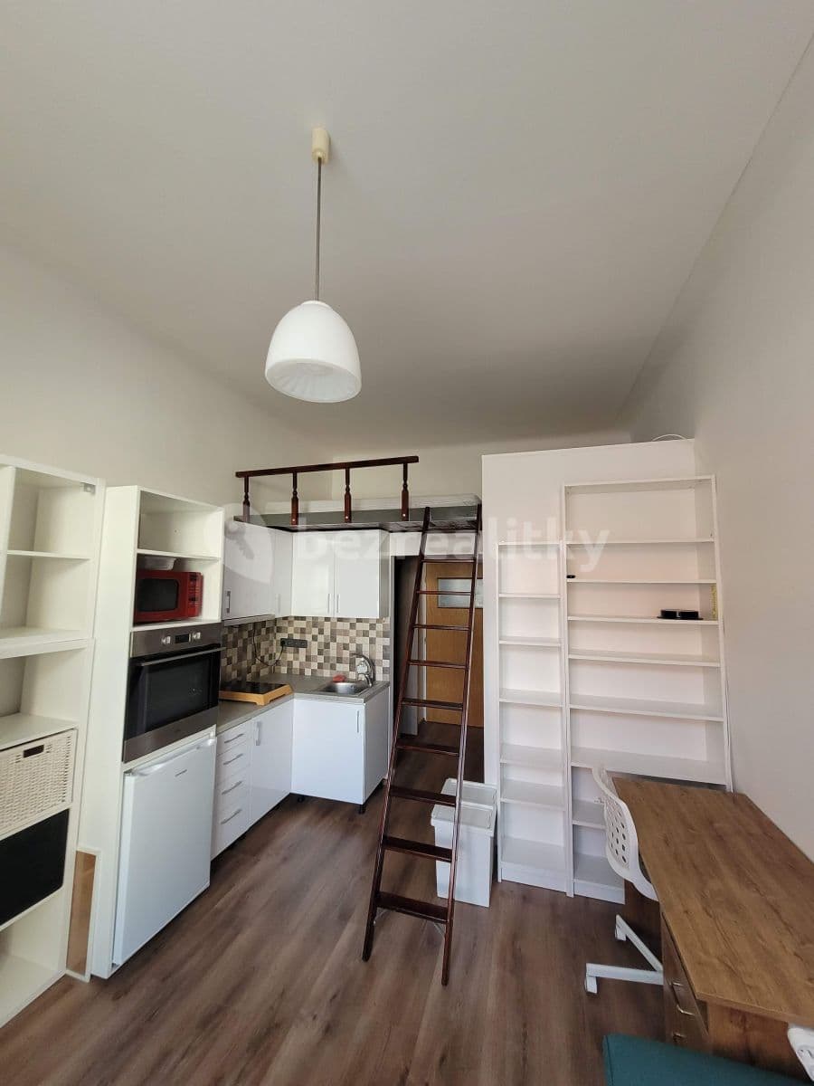 Prenájom bytu 1-izbový 25 m², Magistrů, Praha, Praha Prenájom bytu 1-izbový 25 m², Magistrů, Praha, Praha