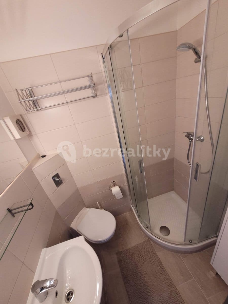 Prenájom bytu 1-izbový 25 m², Magistrů, Praha, Praha Prenájom bytu 1-izbový 25 m², Magistrů, Praha, Praha