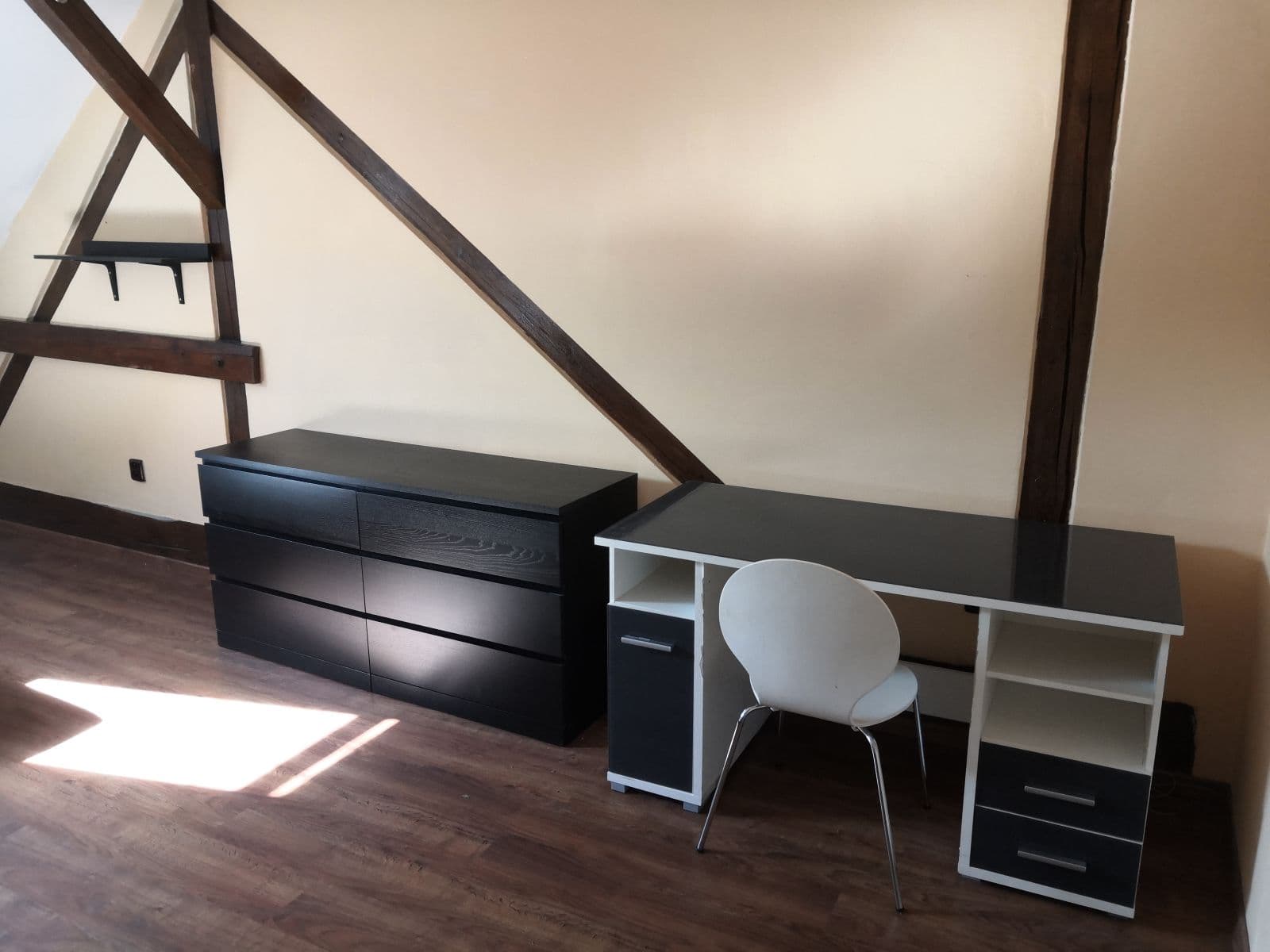 Prenájom bytu 4-izbový 145 m², Krátkého, Praha, Praha Prenájom bytu 4-izbový 145 m², Krátkého, Praha, Praha