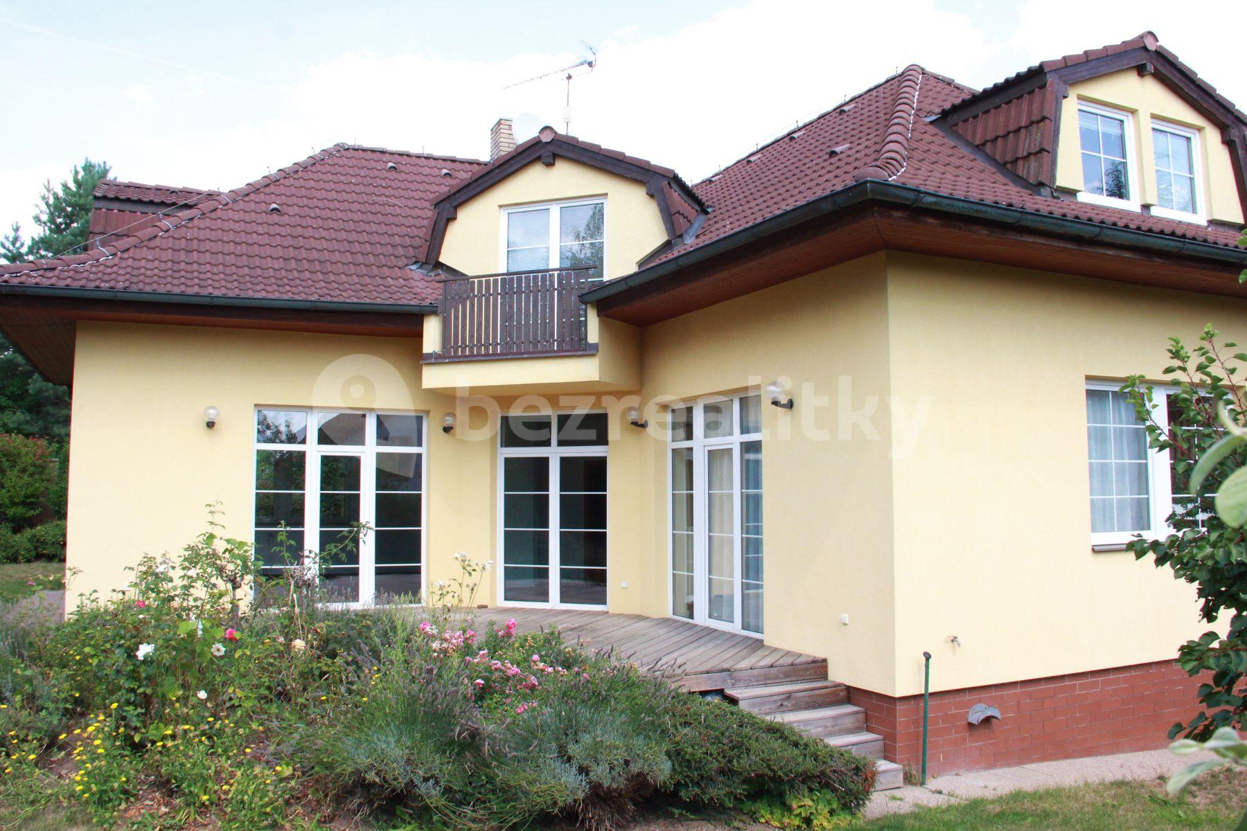 Predaj domu 313 m², pozemek 963 m², Lísková, Dolní Břežany, Středočeský kraj