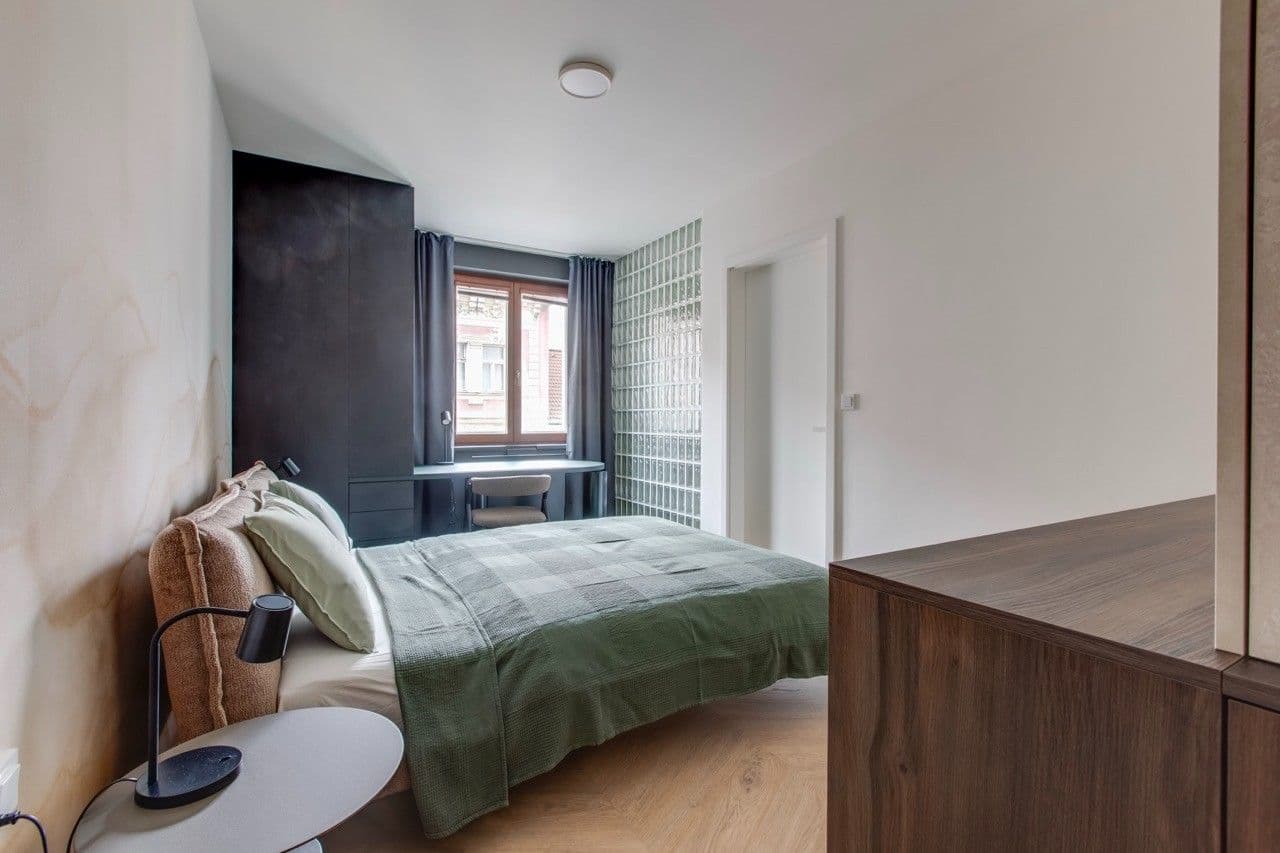 Prenájom bytu 2-izbový 43 m², Husitská, Praha, Praha Prenájom bytu 2-izbový 43 m², Husitská, Praha, Praha