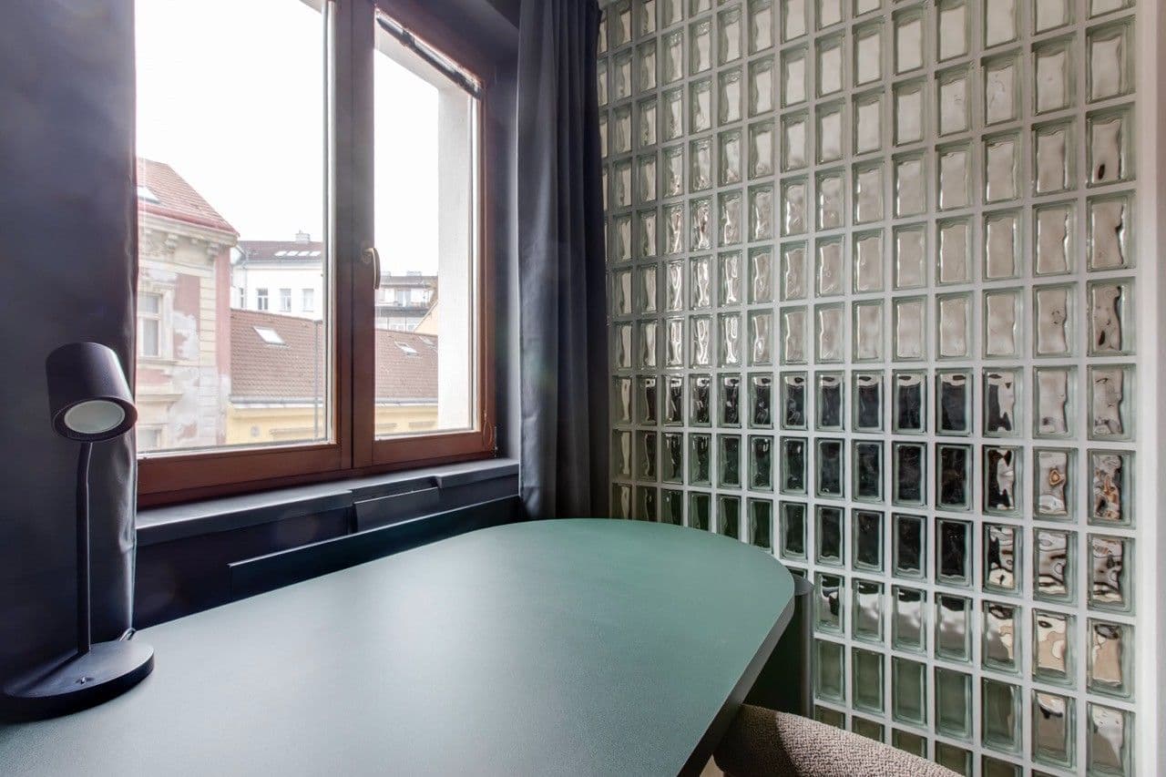 Prenájom bytu 2-izbový 43 m², Husitská, Praha, Praha Prenájom bytu 2-izbový 43 m², Husitská, Praha, Praha