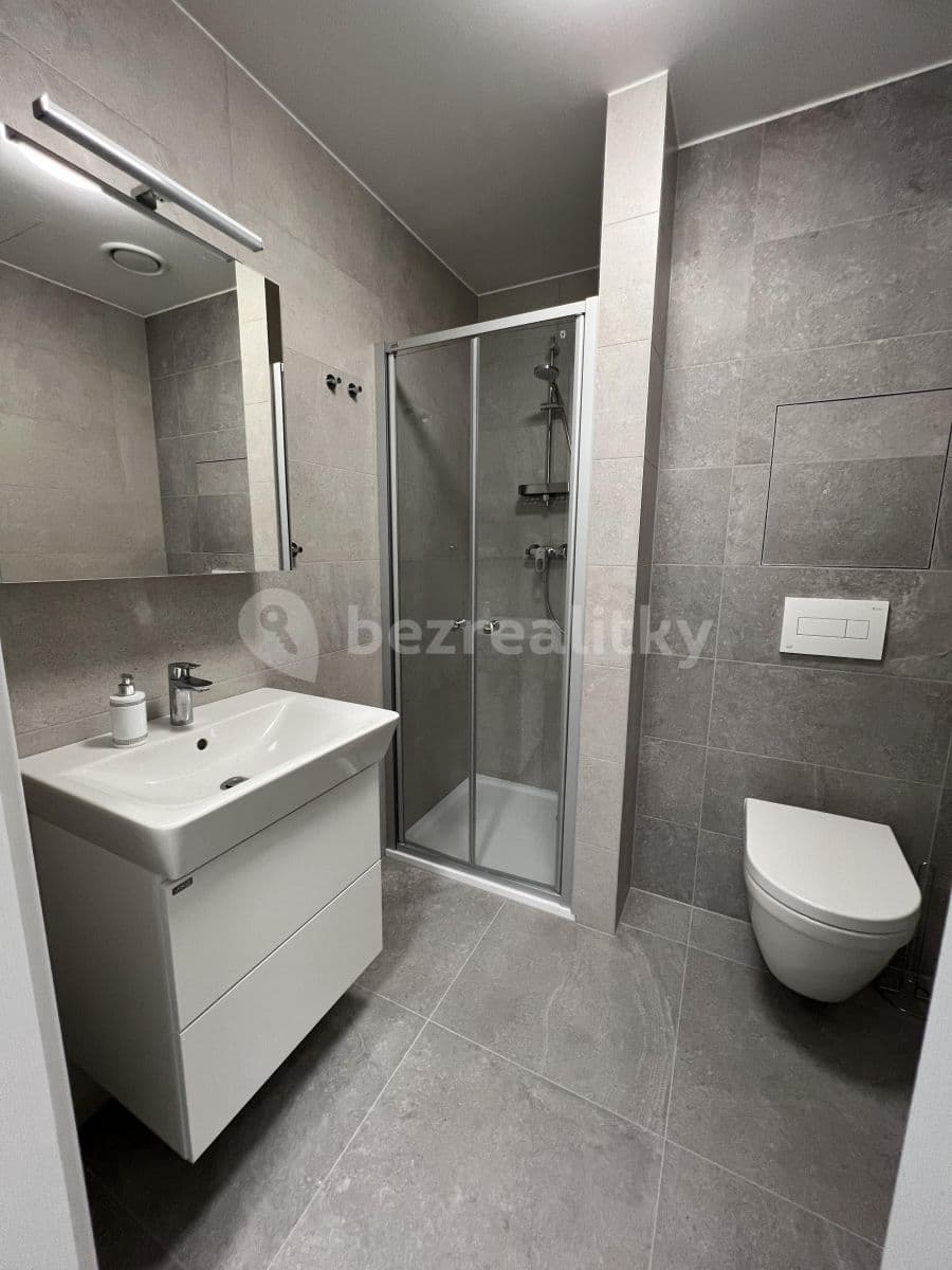 Prenájom bytu 1-izbový 32 m², Kovářská, Praha, Praha Prenájom bytu 1-izbový 32 m², Kovářská, Praha, Praha