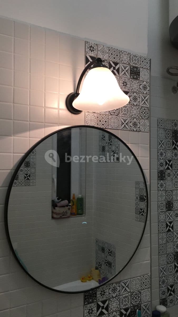 Prenájom bytu 1-izbový 36 m², Kotlaska, Praha, Praha Prenájom bytu 1-izbový 36 m², Kotlaska, Praha, Praha