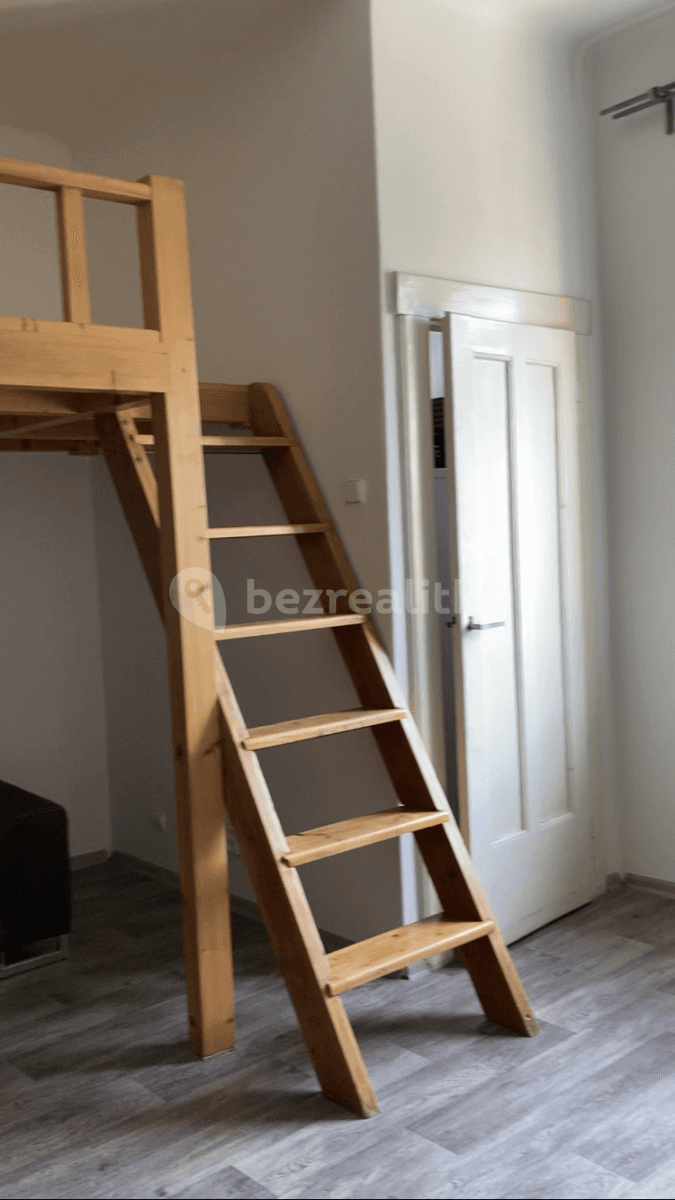 Prenájom bytu 1-izbový 36 m², Kotlaska, Praha, Praha Prenájom bytu 1-izbový 36 m², Kotlaska, Praha, Praha