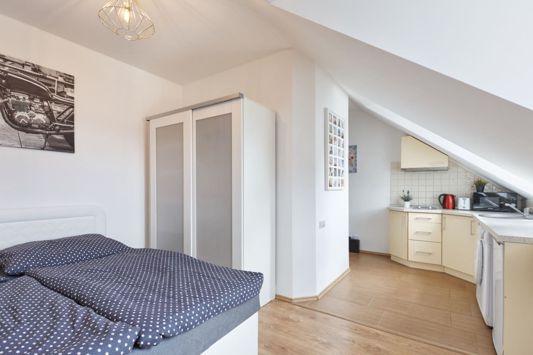 Prenájom bytu 1-izbový 31 m², Ondřejská, Karlovy Vary, Karlovarský kraj Prenájom bytu 1-izbový 31 m², Ondřejská, Karlovy Vary, Karlovarský kraj