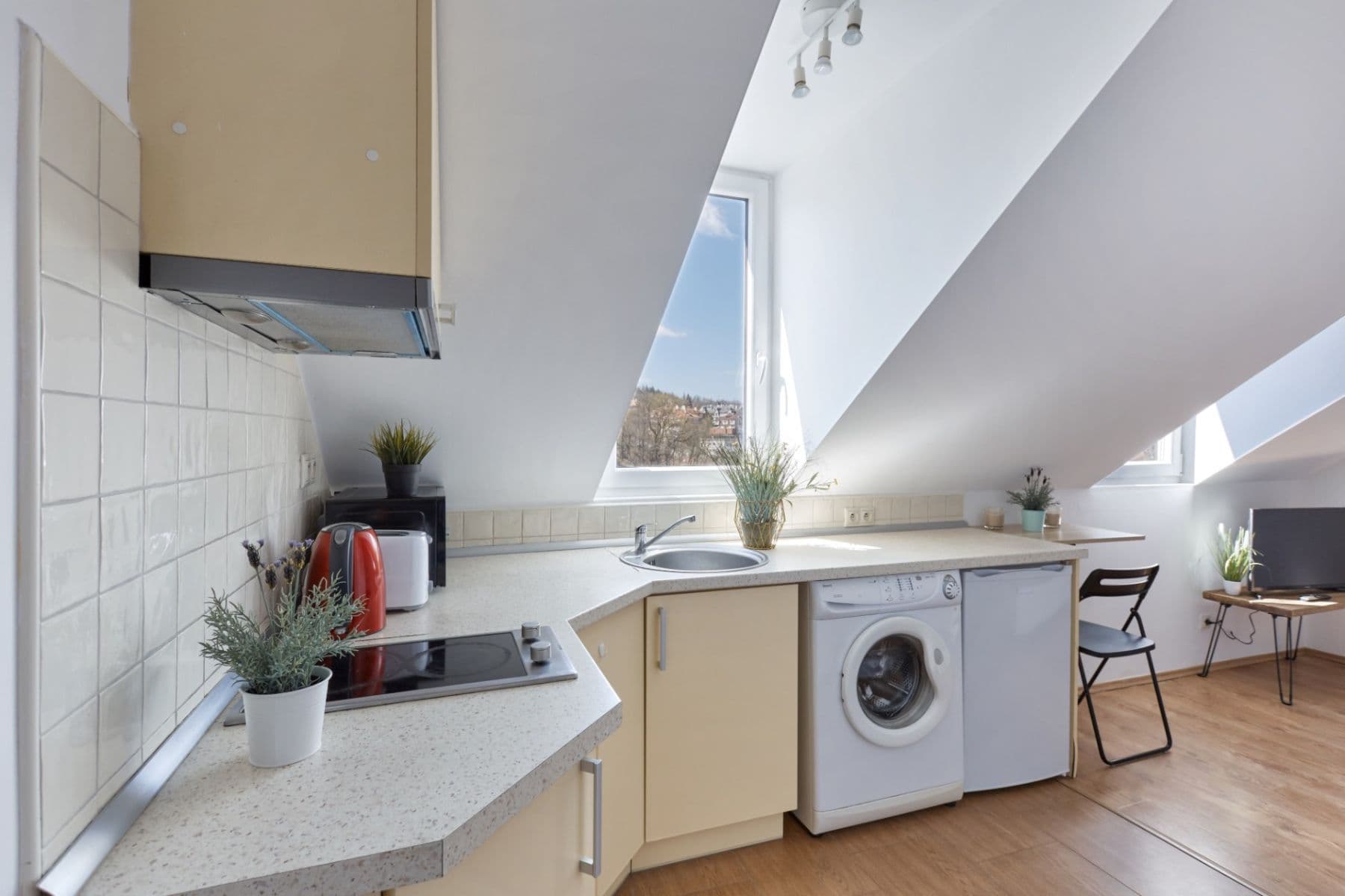 Prenájom bytu 1-izbový 31 m², Ondřejská, Karlovy Vary, Karlovarský kraj Prenájom bytu 1-izbový 31 m², Ondřejská, Karlovy Vary, Karlovarský kraj