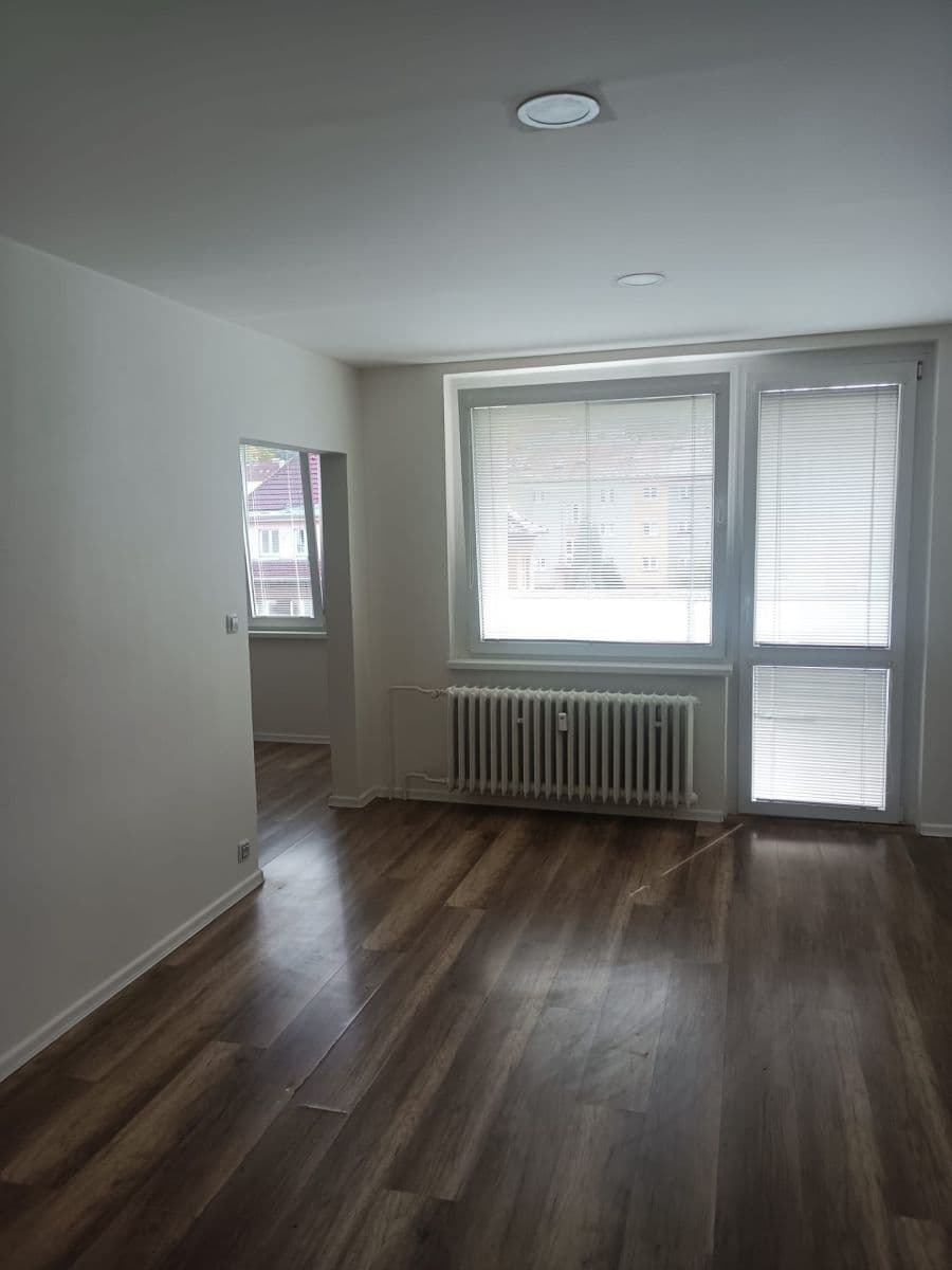 Prenájom bytu 2-izbový 56 m², Vrchlického, Karlovy Vary, Karlovarský kraj Prenájom bytu 2-izbový 56 m², Vrchlického, Karlovy Vary, Karlovarský kraj