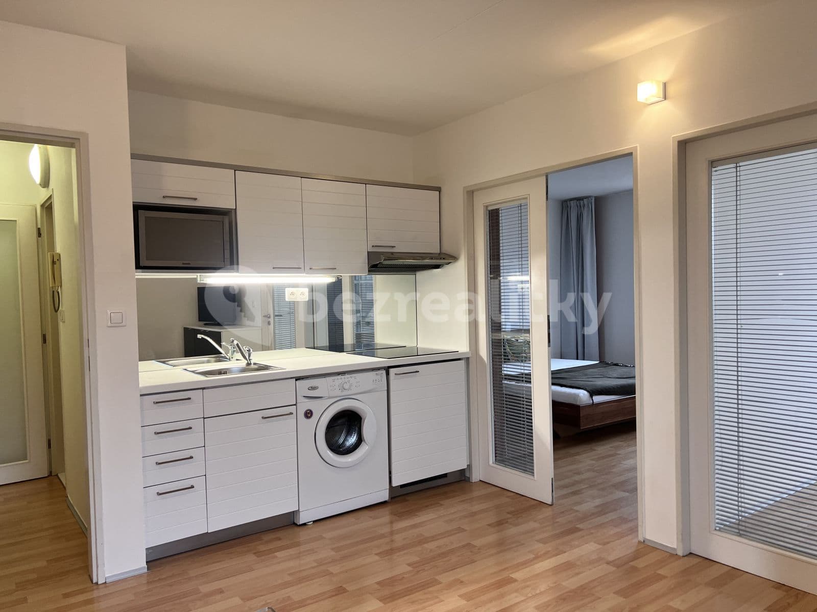 Prenájom bytu 2-izbový 45 m², Molákova, Praha, Praha Prenájom bytu 2-izbový 45 m², Molákova, Praha, Praha