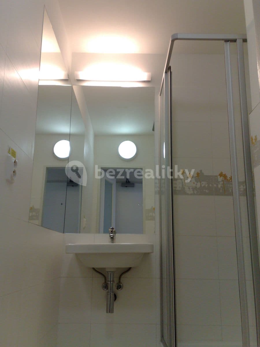 Prenájom bytu 2-izbový 45 m², Molákova, Praha, Praha Prenájom bytu 2-izbový 45 m², Molákova, Praha, Praha