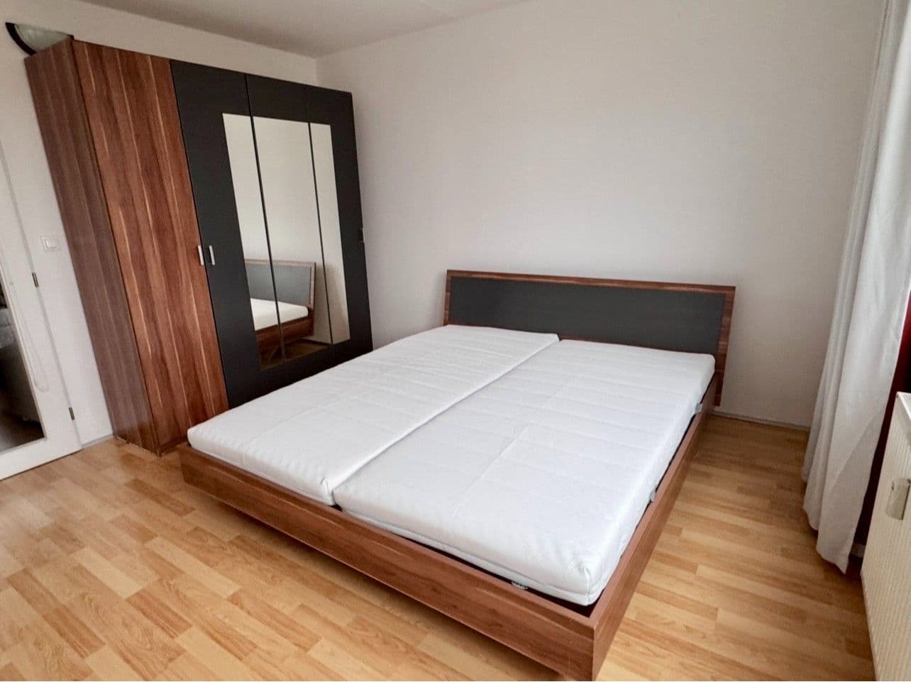 Prenájom bytu 2-izbový 45 m², Molákova, Praha, Praha Prenájom bytu 2-izbový 45 m², Molákova, Praha, Praha