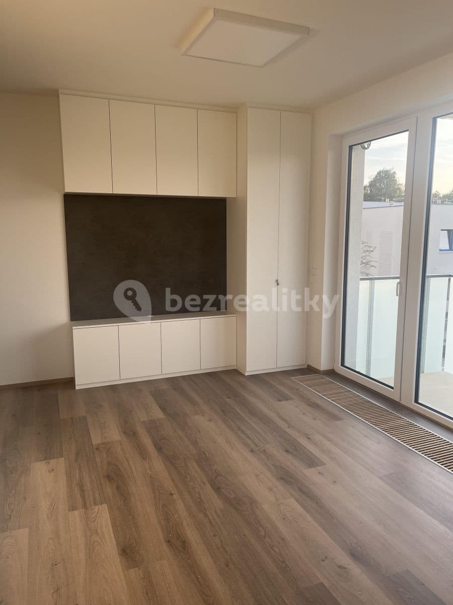 Prenájom bytu 2-izbový 47 m², U Spojů, Praha, Praha Prenájom bytu 2-izbový 47 m², U Spojů, Praha, Praha