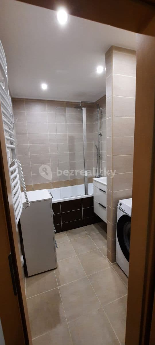 Prenájom bytu 3-izbový 71 m², Na Vyhaslém, Kladno, Středočeský kraj Prenájom bytu 3-izbový 71 m², Na Vyhaslém, Kladno, Středočeský kraj