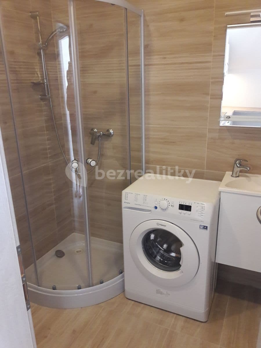 Prenájom bytu 1-izbový 27 m², 4. května, Želechovice nad Dřevnicí, Zlínský kraj Prenájom bytu 1-izbový 27 m², 4. května, Želechovice nad Dřevnicí, Zlínský kraj