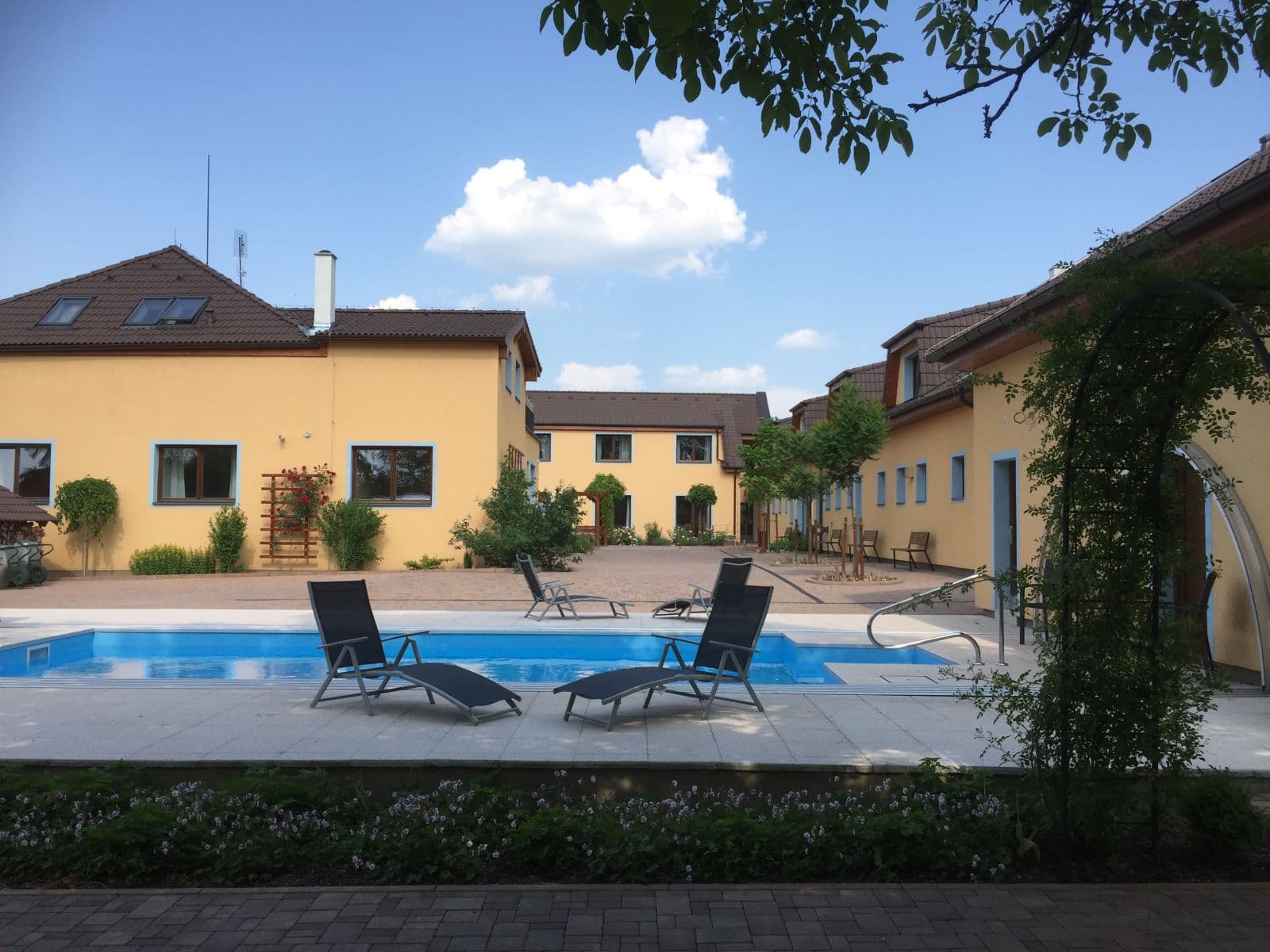 Prenájom bytu 1-izbový 34 m², Brázdim, Středočeský kraj Prenájom bytu 1-izbový 34 m², Brázdim, Středočeský kraj