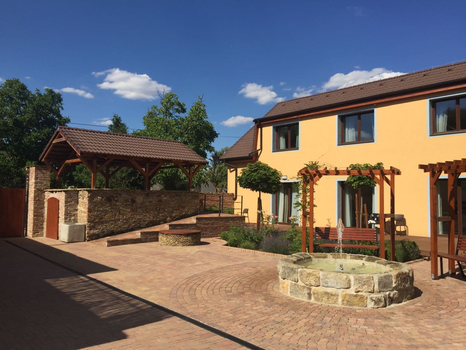 Prenájom bytu 1-izbový 34 m², Brázdim, Středočeský kraj Prenájom bytu 1-izbový 34 m², Brázdim, Středočeský kraj