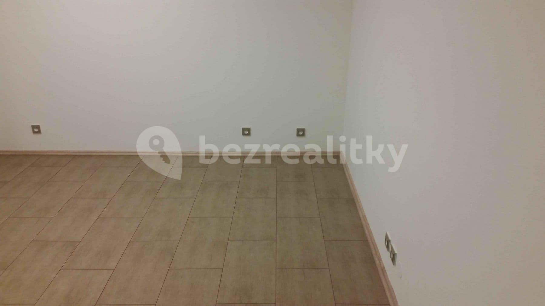 Prenájom bytu Garsoniéra 20 m², Buzulucká, Praha, Praha Prenájom bytu Garsoniéra 20 m², Buzulucká, Praha, Praha