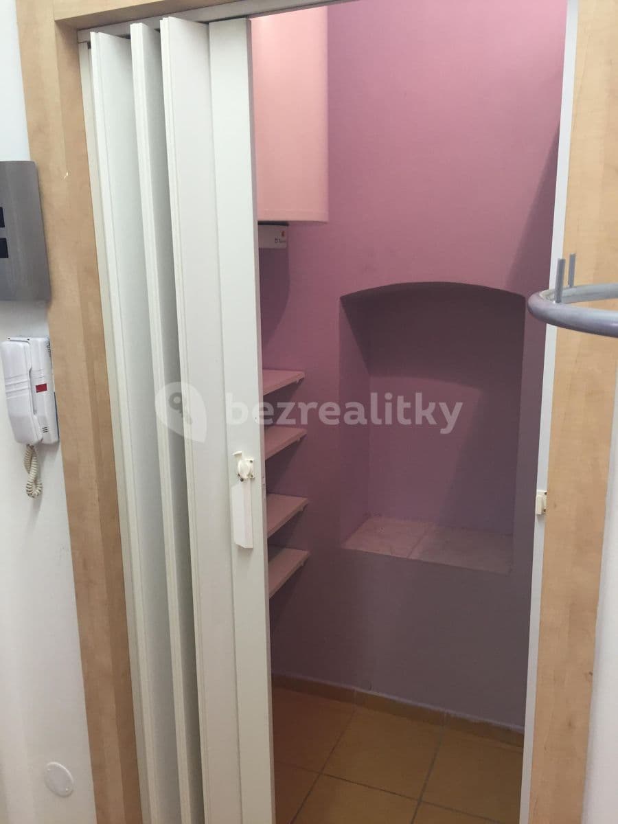 Prenájom bytu 3-izbový 80 m², Koterovská, Plzeň, Plzeňský kraj Prenájom bytu 3-izbový 80 m², Koterovská, Plzeň, Plzeňský kraj