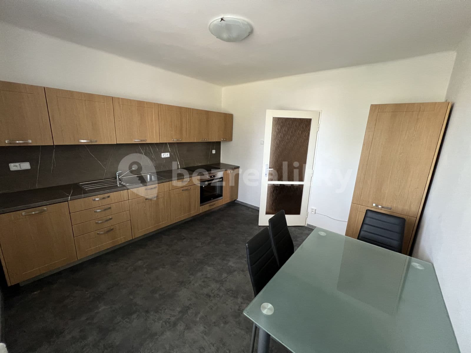 Prenájom bytu 2-izbový 62 m², Sukova třída, Pardubice, Pardubický kraj Prenájom bytu 2-izbový 62 m², Sukova třída, Pardubice, Pardubický kraj