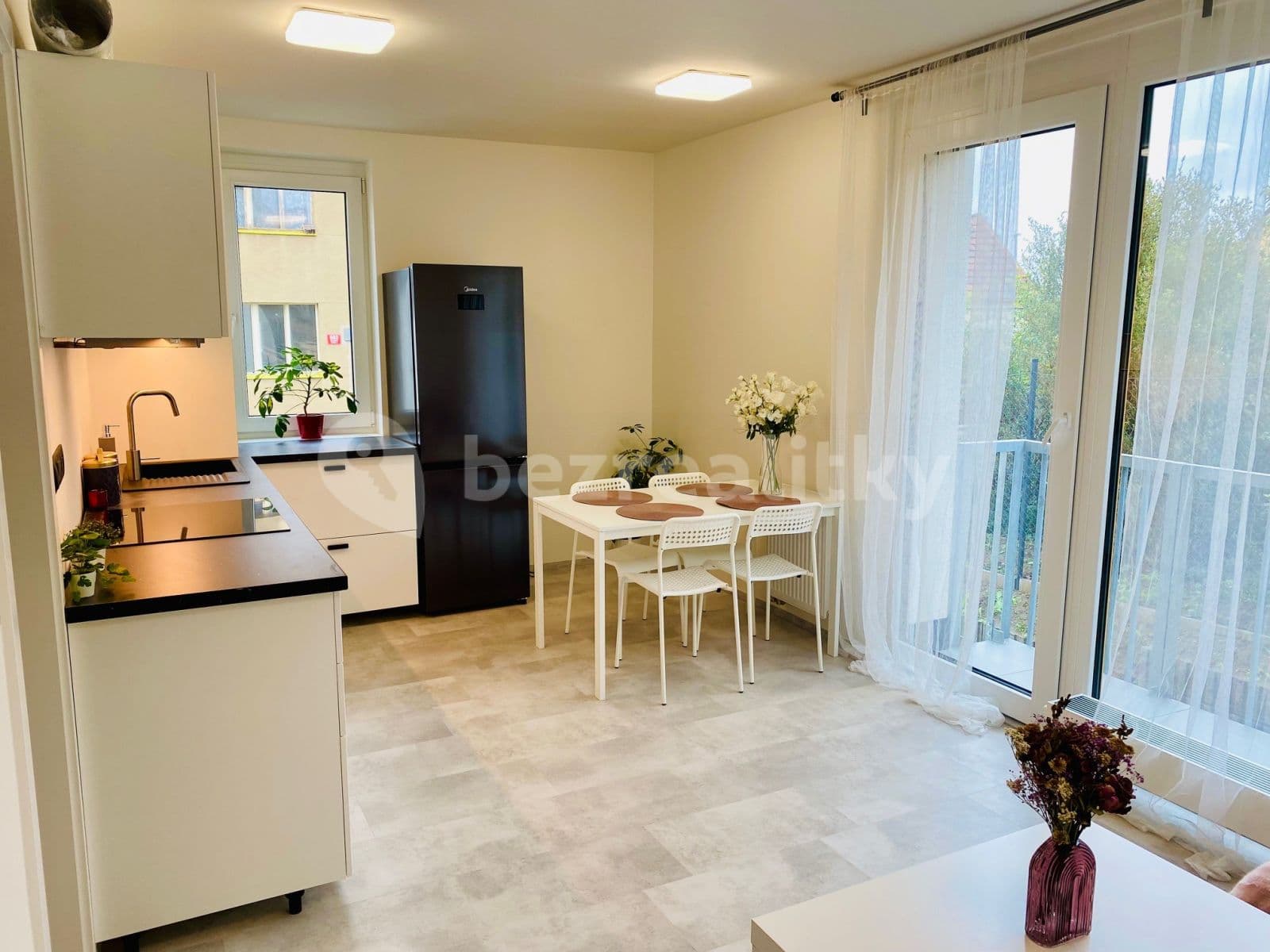 Prenájom bytu 2-izbový 45 m², Třešňová, Praha, Praha Prenájom bytu 2-izbový 45 m², Třešňová, Praha, Praha