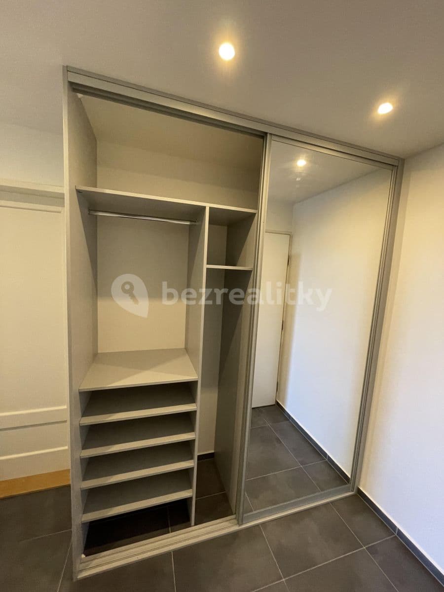 Prenájom bytu 2-izbový 74 m², Ondříčkova, Praha, Praha Prenájom bytu 2-izbový 74 m², Ondříčkova, Praha, Praha