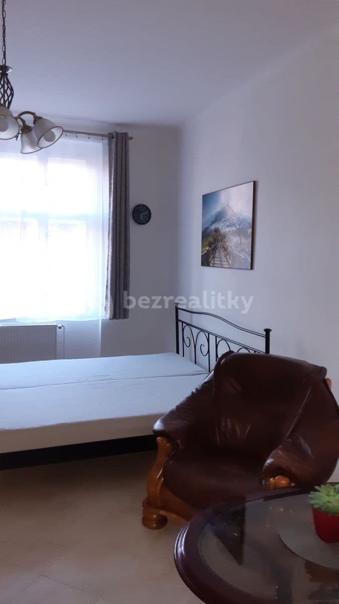 Prenájom bytu 1-izbový 44 m², Slivenecká, Praha, Praha