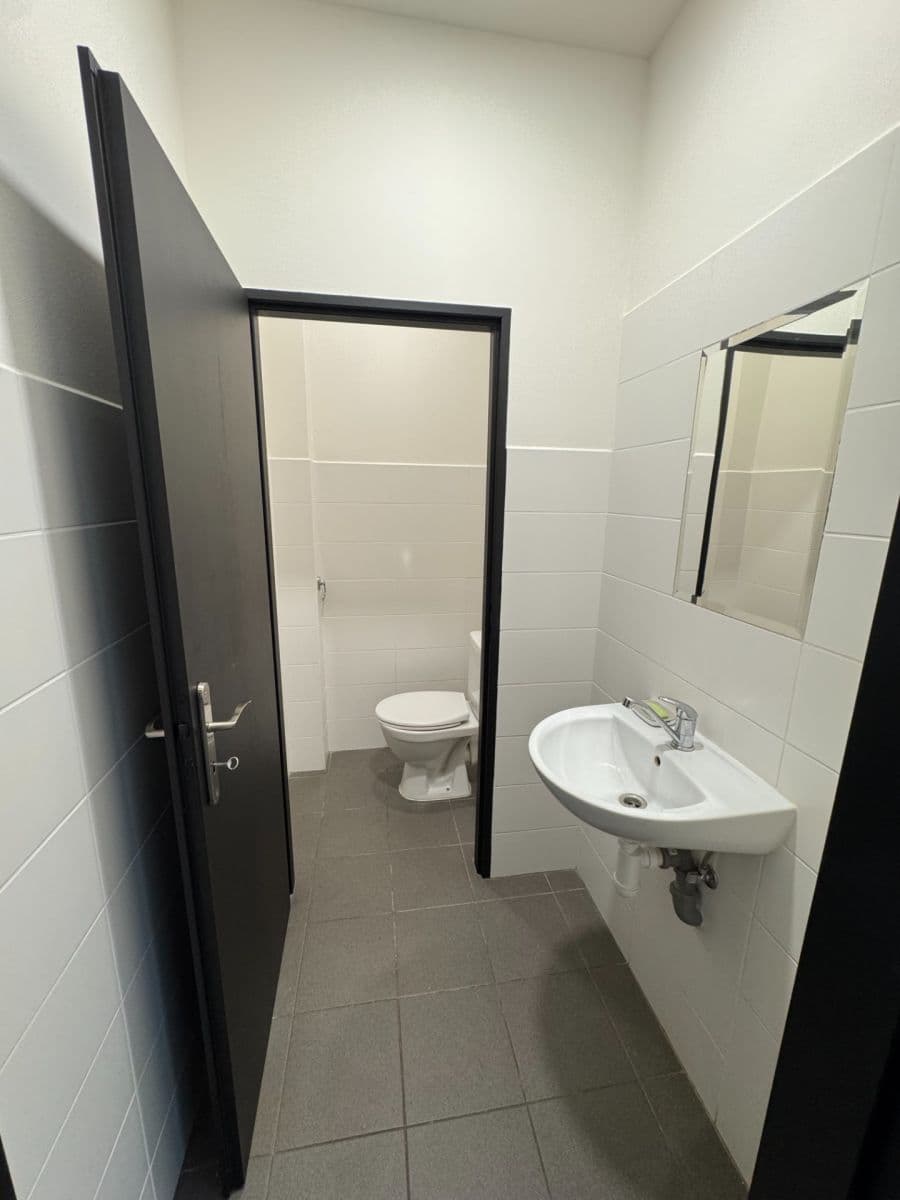 Prenájom kancelárie 55 m², Na Harfě, Praha, Praha Prenájom kancelárie 55 m², Na Harfě, Praha, Praha