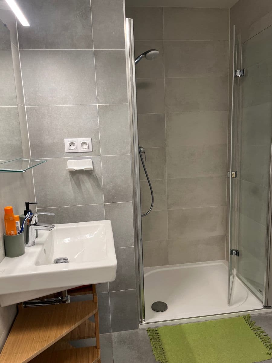 Prenájom bytu 1-izbový 44 m², Koněvova, Praha, Praha Prenájom bytu 1-izbový 44 m², Koněvova, Praha, Praha