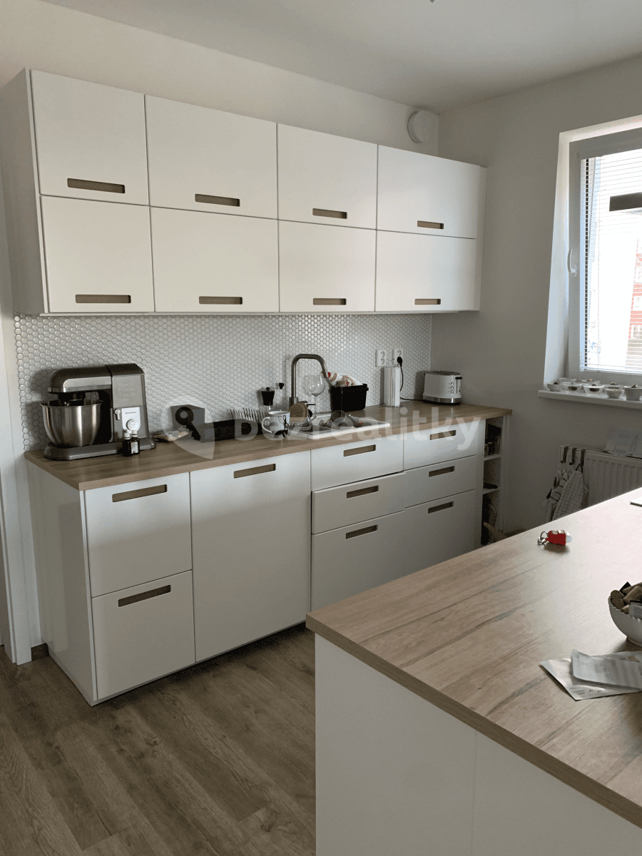 Prenájom bytu 3-izbový 85 m², Štefánikova, Kralupy nad Vltavou, Středočeský kraj Prenájom bytu 3-izbový 85 m², Štefánikova, Kralupy nad Vltavou, Středočeský kraj