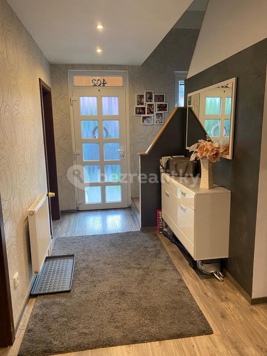 Prenájom domu 119 m², pozemok 455 m², Průběžná, Nupaky, Středočeský kraj Prenájom domu 119 m², pozemok 455 m², Průběžná, Nupaky, Středočeský kraj