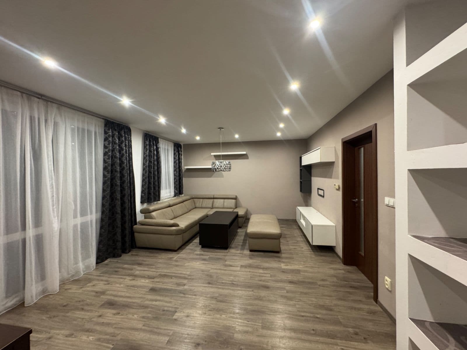 Prenájom domu 119 m², pozemok 455 m², Průběžná, Nupaky, Středočeský kraj Prenájom domu 119 m², pozemok 455 m², Průběžná, Nupaky, Středočeský kraj